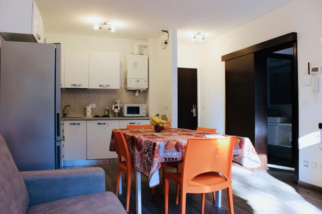 Fronte LagoResidencegarden, Moderno Appartamento 칼세라니카알라고 외부 사진