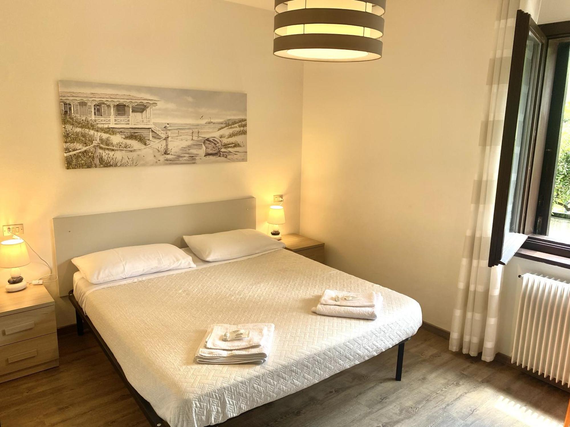 Fronte LagoResidencegarden, Moderno Appartamento 칼세라니카알라고 외부 사진